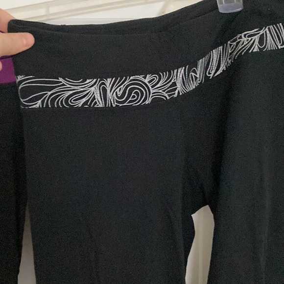 Lot of 2 Lululemon Black Yoga Flares - Picture 4 of 5